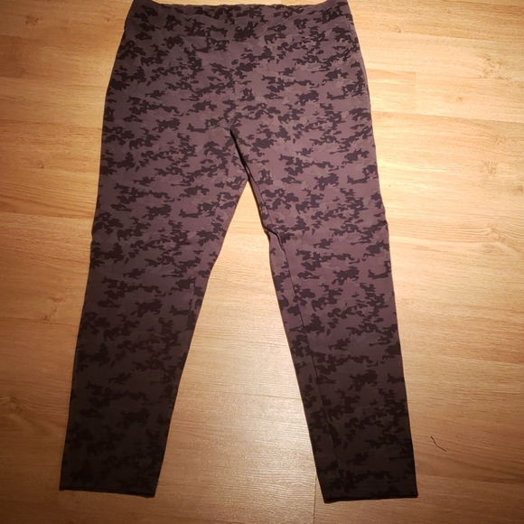 Dex camo leggings Size 1x - Picture 4 of 7